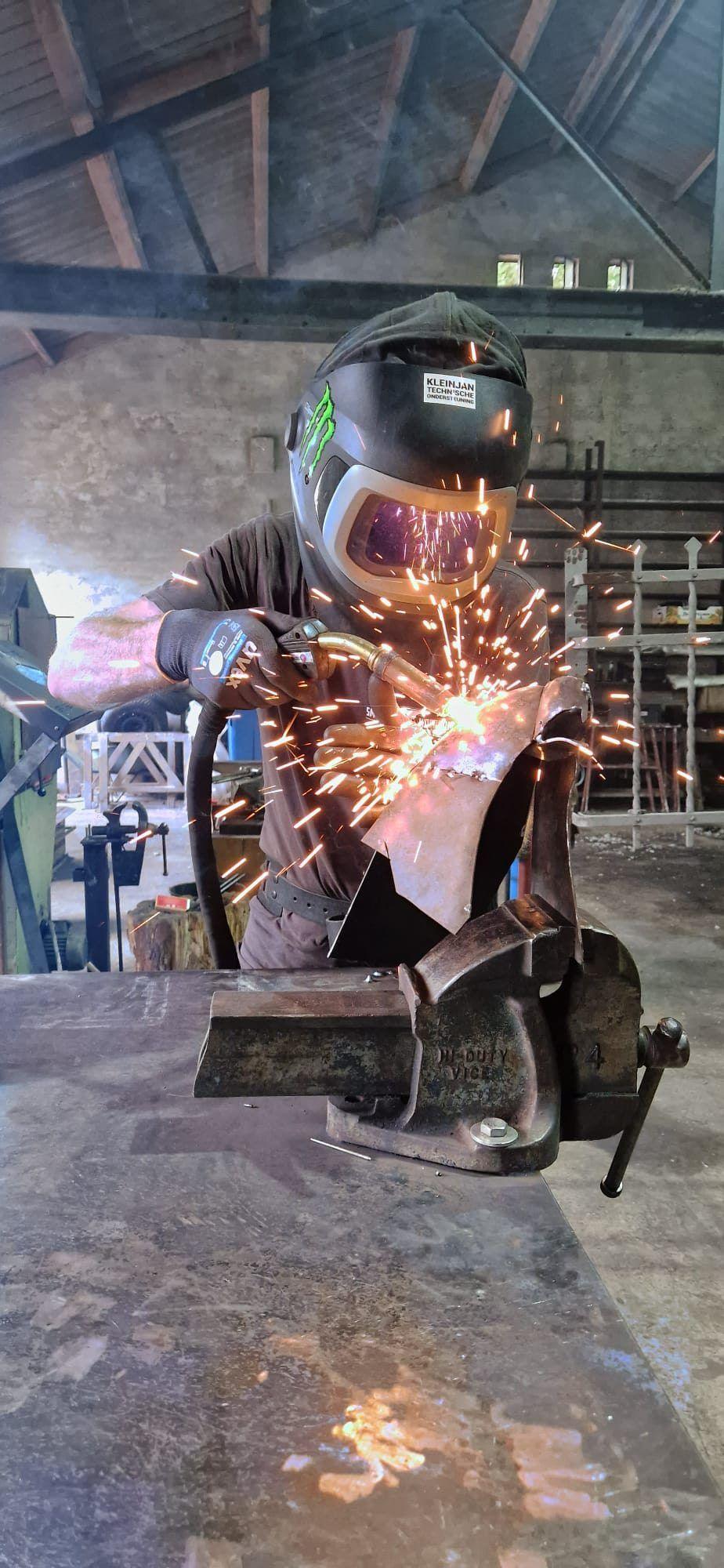 Technisch werk in de werkplaats